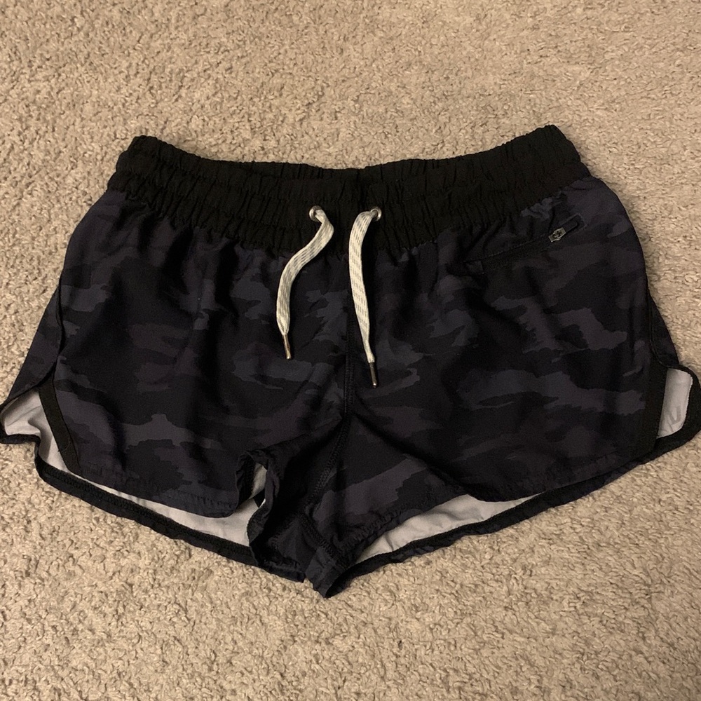 Vuori Women’s Black Camo Athletic Shorts with Drawstring